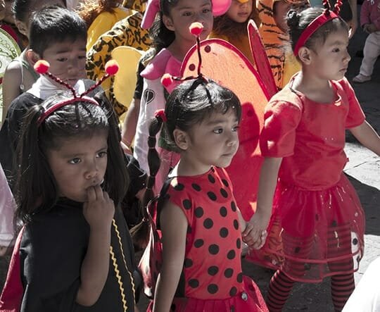 Los ninos y la primavera – The children and spring!